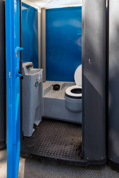 Best Construction site porta potty rental  in Malmstrom Af, MT
